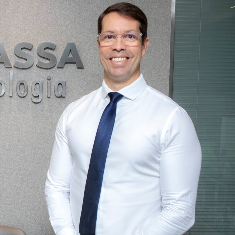 Dr. Camilo Massa • CRO/PE 6610 Dr. Camilo Massa • CRO/PE 6610